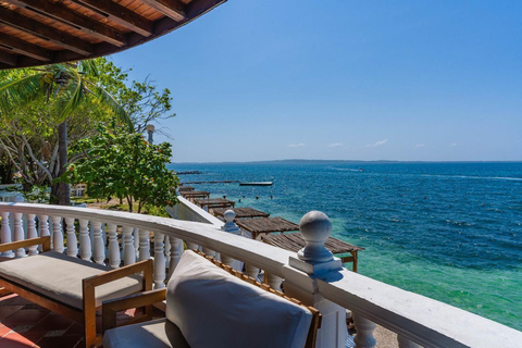 Cartagena : excursion d'une journée sur l'île de Cocoliso dans les îles RosarioVisite de l'île de Cocoliso avec déjeuner et boissons non alcoolisées