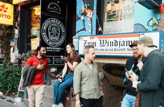 Hamburg: Kultige Kiosk- & Cornertour – Wie die Locals durchs Viertel ziehen
