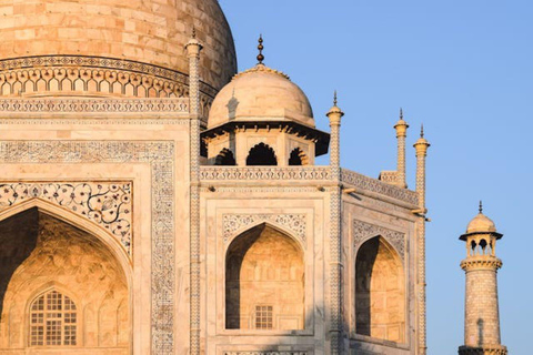 Wycieczka po Tadź Mahal, Czerwonym Forcie i grobowcu Itimada z Delhi z 5-gwiazdkowym obiademZ Delhi: prywatny samochód i przewodnik na wycieczkę (bez biletów i lunchu)