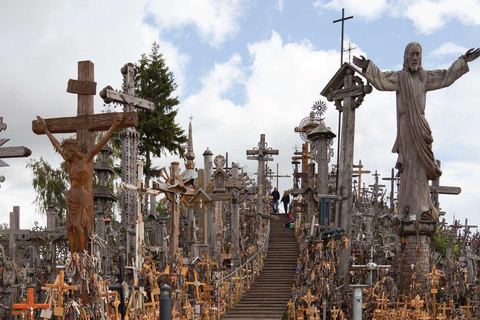 Riga: Private Tour to Hill of Crosses and Rundāle Palace