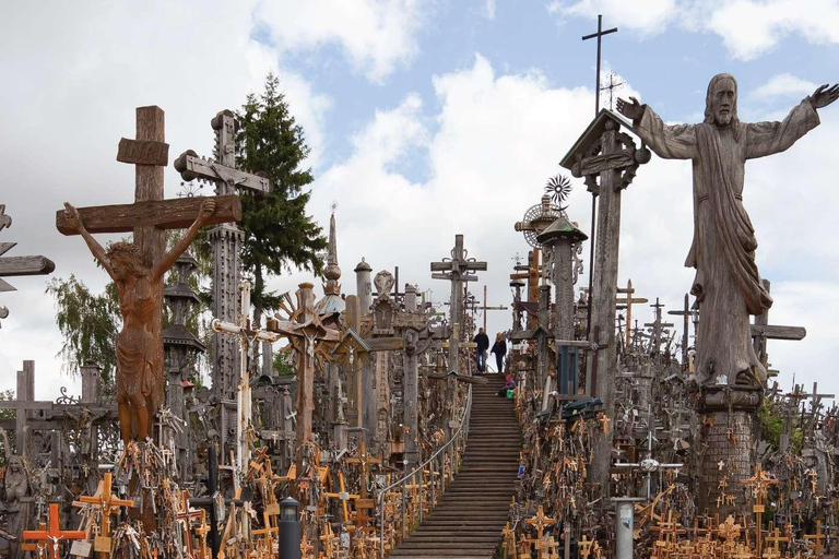 Riga: Private Tour to Hill of Crosses and Rundāle Palace