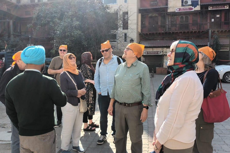 Amritsar: Golden Temple, Jallianwala Bagh, Wagah Border Tour