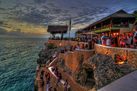 Blue Hole Mineral Spring und Ricks Cafe Private TourVon Falmouth/ Trelawny