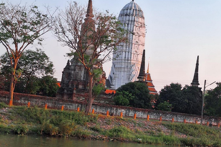 Twilight Tour of Ayutthaya: Big Buddha & Scenic Boat Ride "Twilight Tour of Ayutthaya: Big Buddha & Scenic Boat Ride"