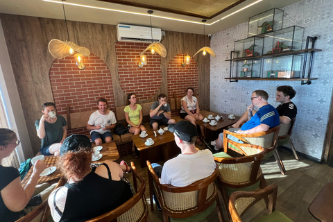 Colombo: Heritage Tuk Tuk Tour with Lunch & Local Guide