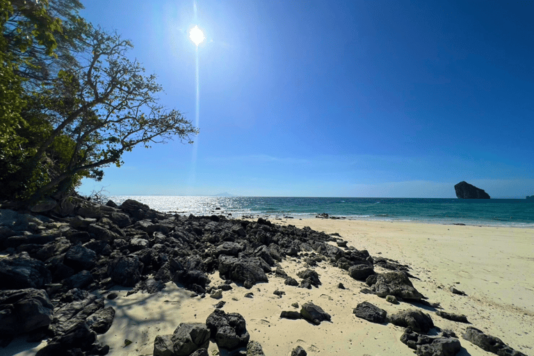 Amanecer en 4 islas Barco de lujo privado