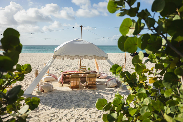 Aruba Eagle Beach : Pique-nique romantique au coucher du soleil dans une cabane de luxe