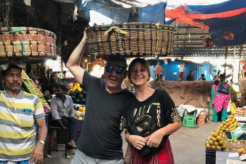 Mumbai : Best Private Street Food Tour With A Local Guide Mumbai : 3 Hours Private Food Tasting Walking Tour