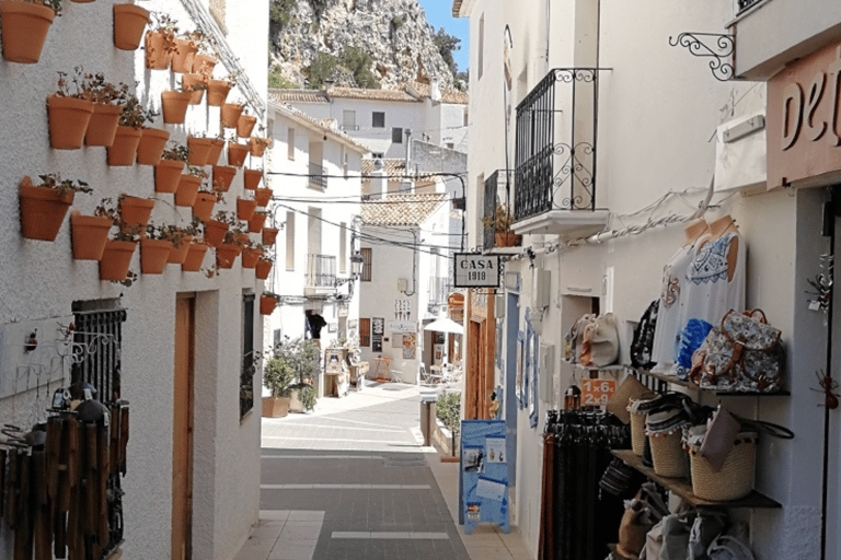 De Jávea à Guadalest et aux chutes d&#039;eau d&#039;AlgarPrise en charge depuis : Port de Jávea