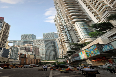 Promenez-vous dans les anciens docks et les quartiers commerciaux modernes de Chongqing