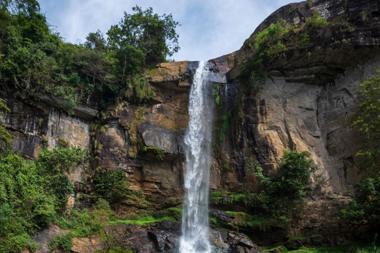 Kandy to Ella: Ramboda, Tea Factory & Nuwara Eliya Tour