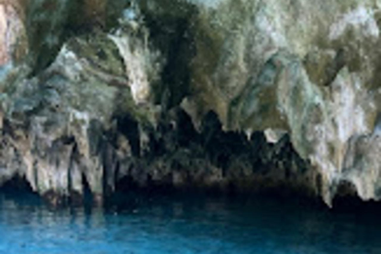 Salam cave aquarim, praia de Mtende e a rocha