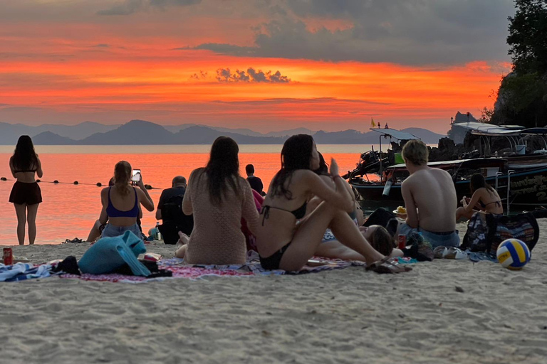 Krabi: Phi Phi & 4 Islas Tour en barco al atardecer