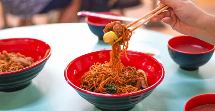 Singapore: Local Hawker Food Tour with Tastings photo 11