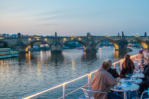 布拉格：含酒店接送的晚餐游船之旅