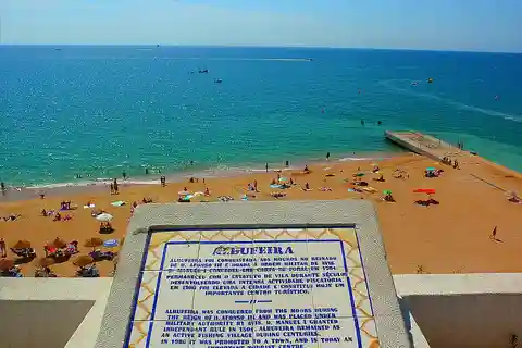 Algarve: Traslado privado para o Porto com paradas em até 2 cidades