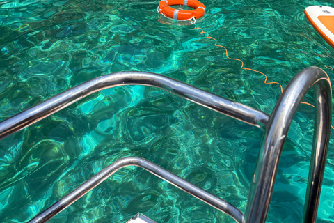 Private Classic Duffy Boat Charter to Comino Private 4 Hr Classic Duffy Boat Charter to Comino