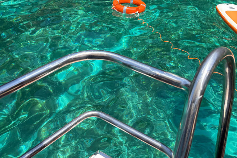 Private Classic Duffy Boat Charter to Comino Private 4 Hr Classic Duffy Boat Charter to Comino