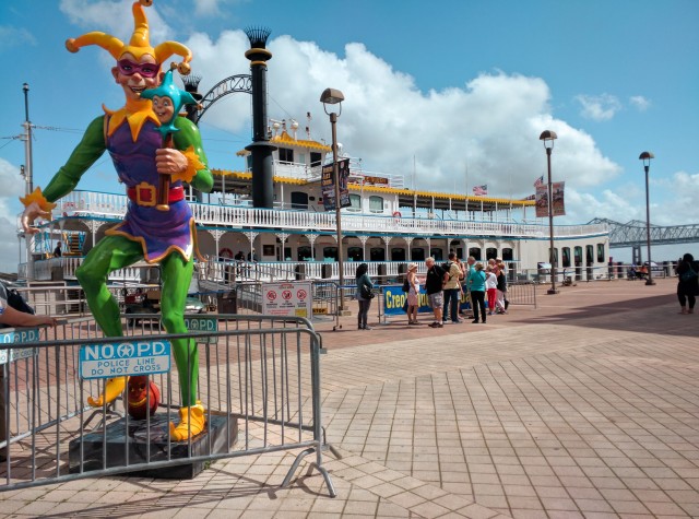 Visit New Orleans Creole Queen History Cruise with Optional Lunch in New Orleans