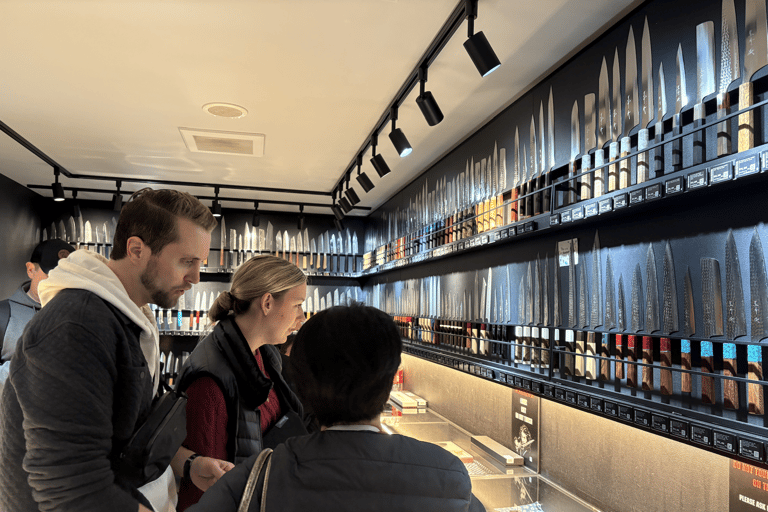 Tokyo: Tsukiji Outer Market & Honganji Temple Walking Tour