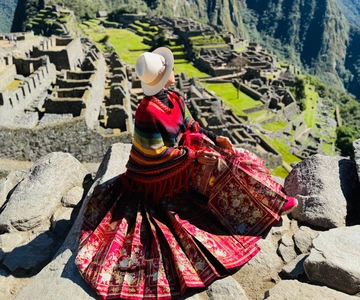 Machu Picchu: Private Tour with Guide and Tickets