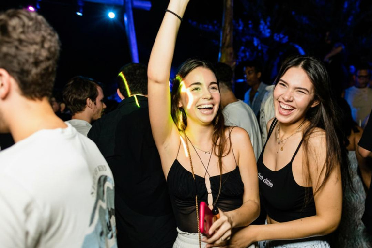 Punta Cana: Maroca VIP Table Service with Bottle & Transport