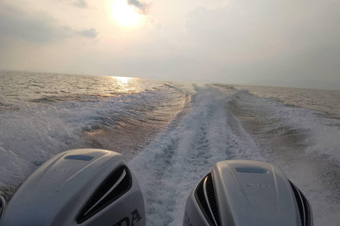 Koh Lanta: L&#039;odissea in motoscafo di Tin verso l&#039;Isola di Bambù e oltre