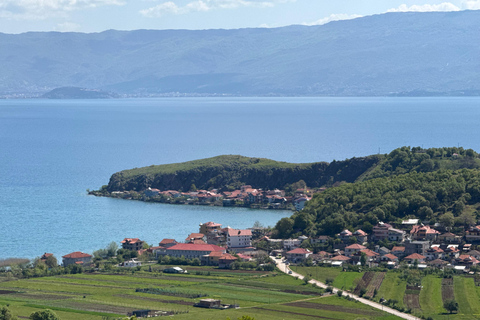 Desde Tirana/Durres: Korca, Voskopoja, Pogradec,Lin Excursión de un día