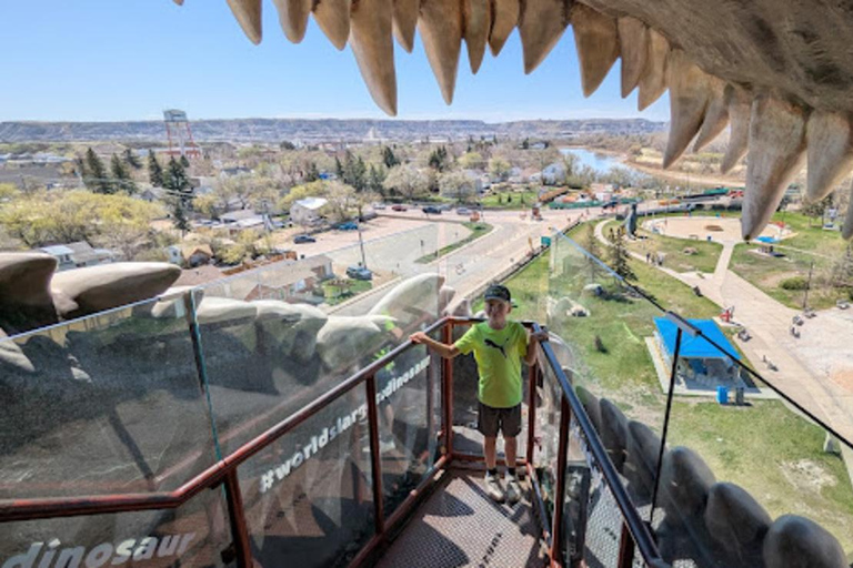 From Calgary: Drumheller Dinosaur Valley Full-Day Tour
