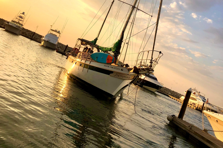 Tour in Velero a Bahía Concha Parque TayronaTour in barca a vela al Parco Bahía Concha Tayrona