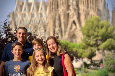 Barcelona: prywatne zajęcia z fotografii telefonicznej – park i stare miastoBarcelona: Prywatne zajęcia z fotografii telefonicznej – park i stare miasto