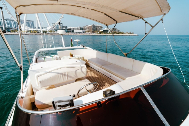 Dubai: privétour op een luxe jacht op een jacht van 15 meter7-uur durende rondvaart