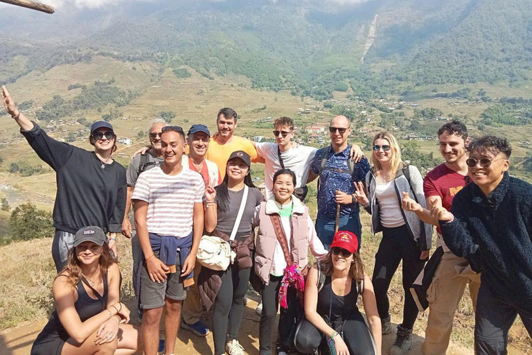Desde Hanoi: Excursión de senderismo de 2 días a Sapa (Dormir en casa de familia)