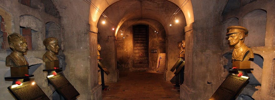 Prague : visite guidée sur le thème de la Seconde Guerre mondiale avec un historien local - PETIT GROUPE