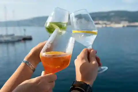 Неаполь Позиллипо: экскурсия на лодке на закате с аперитивом и купанием
