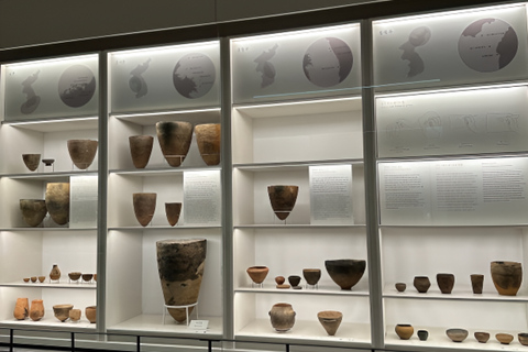 Seoul: National Museum & War Memorial Korea Small Group Tour English Guide