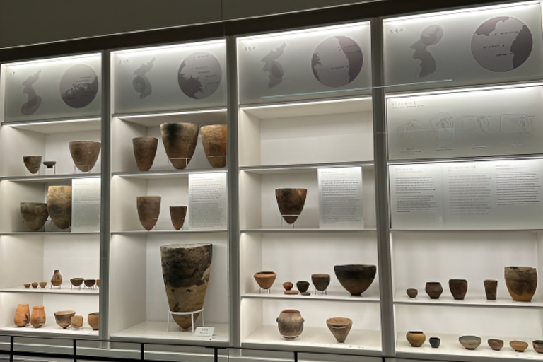 Seoul: National Museum & War Memorial Korea Small Group Tour English Guide