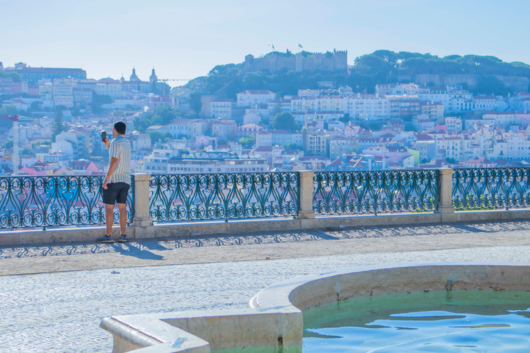 Lisbon: 2h or 4h Private TukTuk Tour with a True Local Guide 4-Hour Tour: Old Town, City Center and Belém district