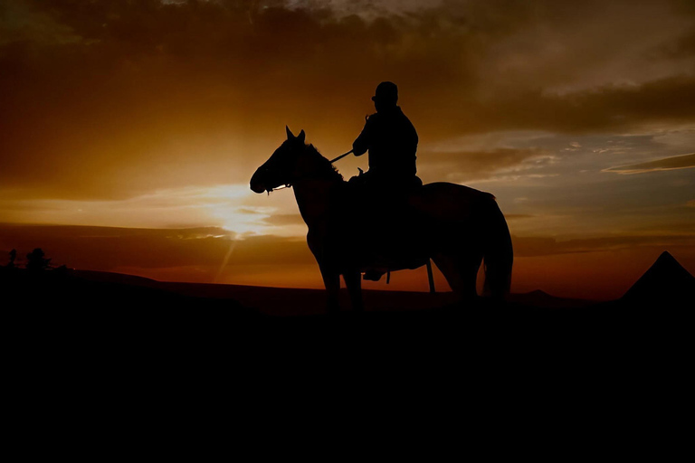 Punta Cana: Sunset Horseback Ride in Macao Beach and Forest