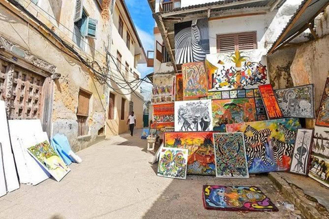 Stone Town: Private Walking Tour with Entry Fees