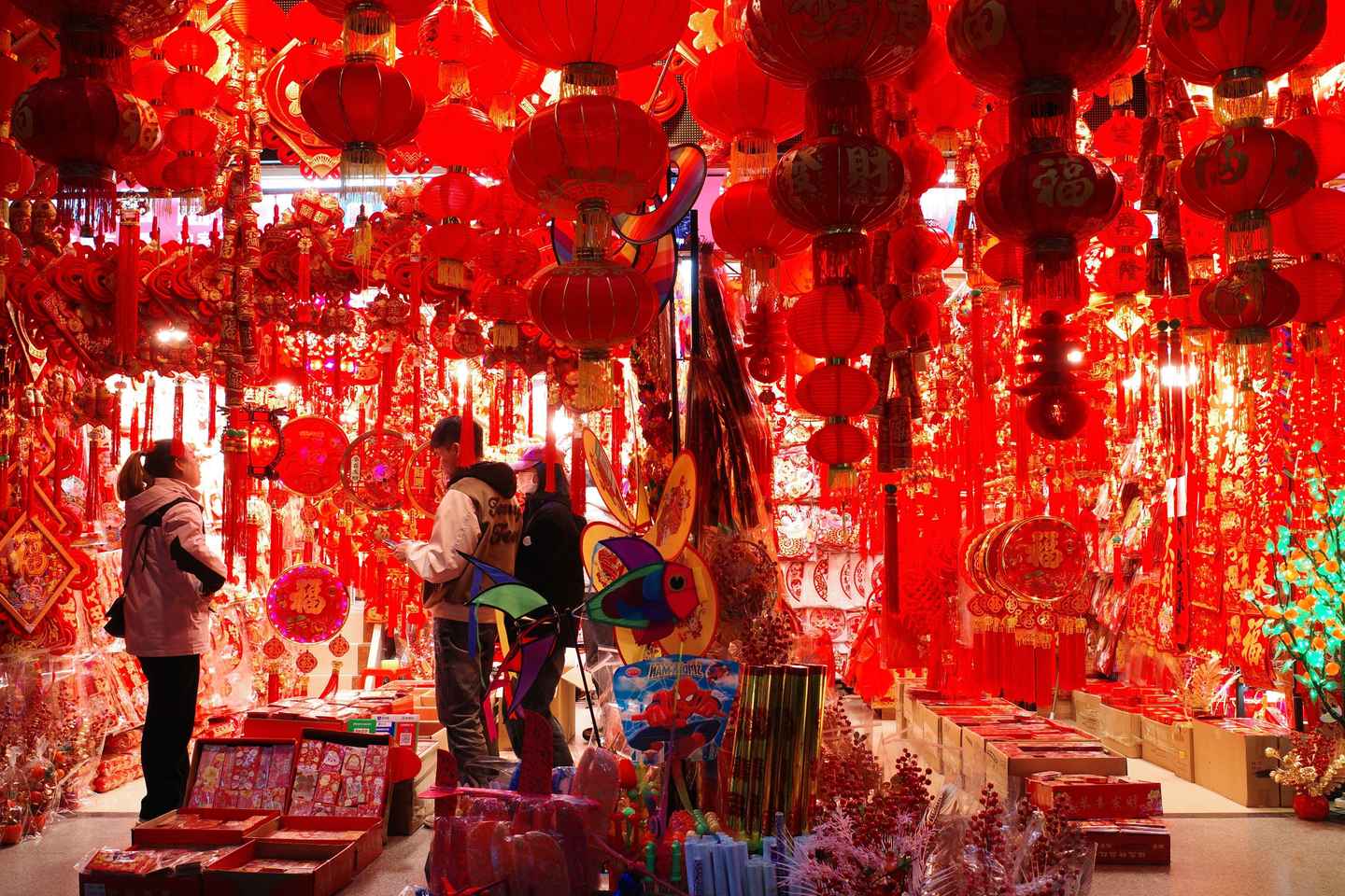 Guangzhou's Commerce & Culture: Local Market Immersion Tour