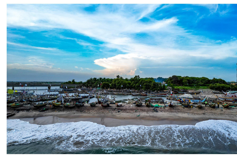 "Ghana Unveiled: Esplora il cuore dell'Africa occidentale" in 7 giorni."Ghana svelata: scopri il cuore dell'Africa occidentale" .