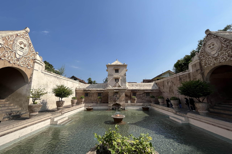 cultural and cave tour to kraton, taman sari & pindul cave