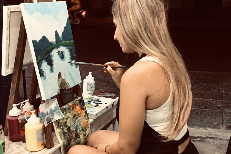 Hoi An: 2 ore di lezione di pittura con un artista locale nella città vecchia