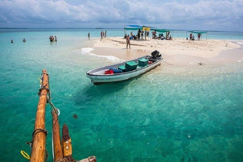 Gita di un giorno alla Laguna Blu e al banco di sabbia da Zanzibar (Safari blu)Non c'è il servizio di prelievo e rientro in hotel