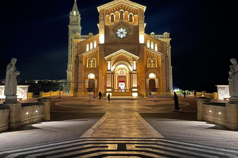 Gozo: Private Full-Day Customizable Tour with Driver & Van