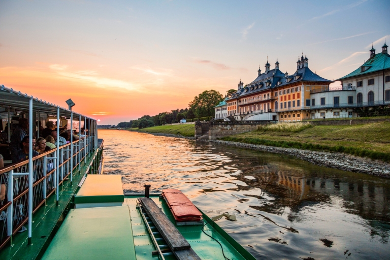 Dresden: Schiffstour über die Elbe zum Schloss PillnitzDresden: Bootsfahrt zum Schloss Pillnitz (sofortige Umkehr)
