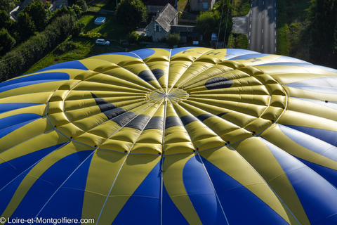 Hot Air Balloon Flight above the Castle of ChenonceauSunrise Hot Air Balloon Flight