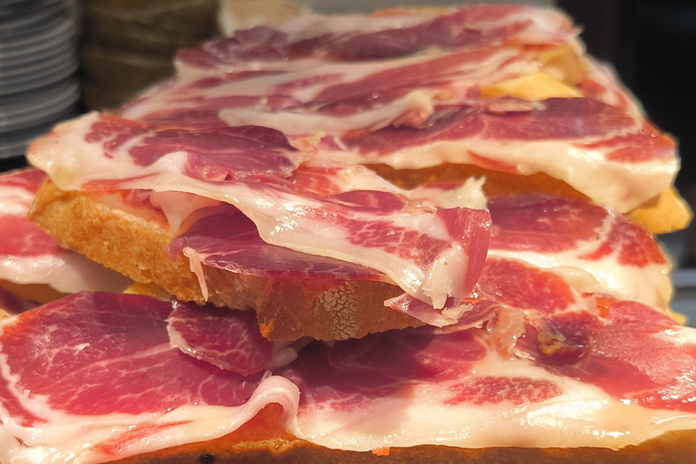 جولة عشاق الطعام في بامبلونا لأفضل البينثوس!جولة عشاق الطعام في بامبلونا لأفضل البينتكسوس!