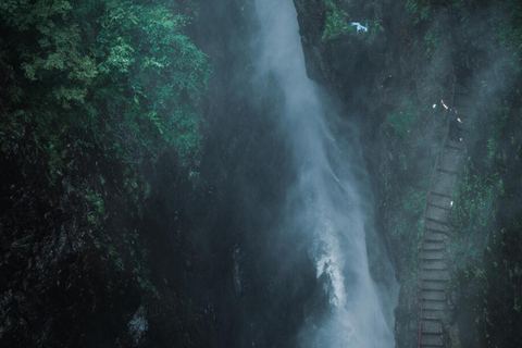 Hangzhou: Daye Valley Waterfalls Private Day Trip